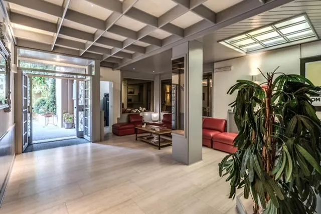 Magnolia Hotel 3*